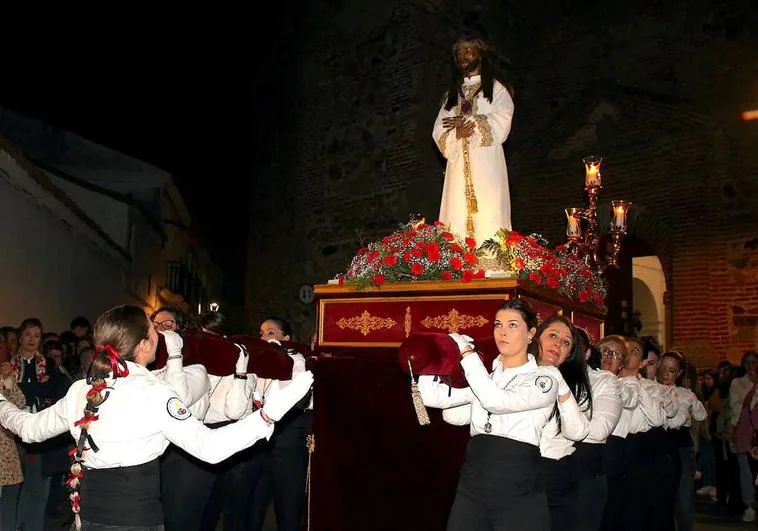 El Señor Cautivo y el Amarrado a la Columna, imágenes del Miércoles Santo en Monesterio